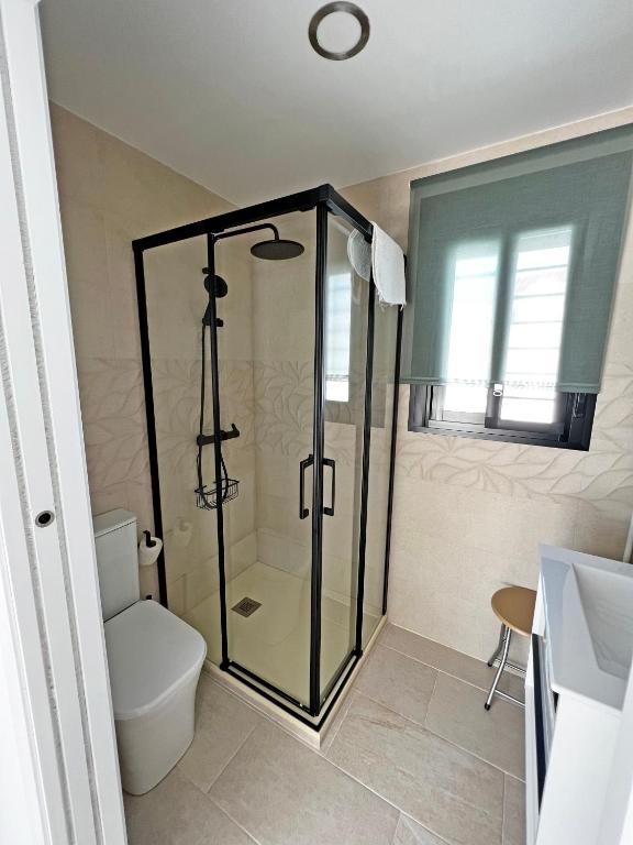 Koupelna v ubytování BAMBÚ SUP · Casa rural en Vejer con piscina privada