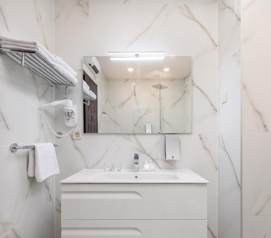 Hotel Central Beach 9 - 13