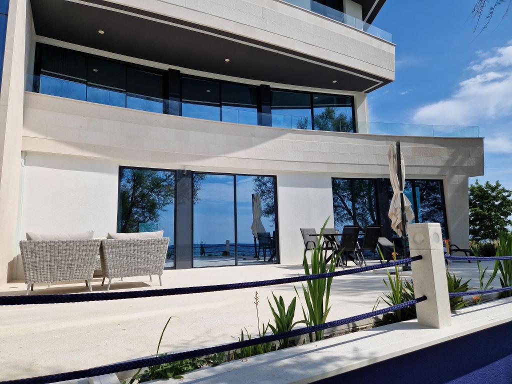 Apartments Dalmatia Infinity - 海景豪华一卧室公寓 - 底楼