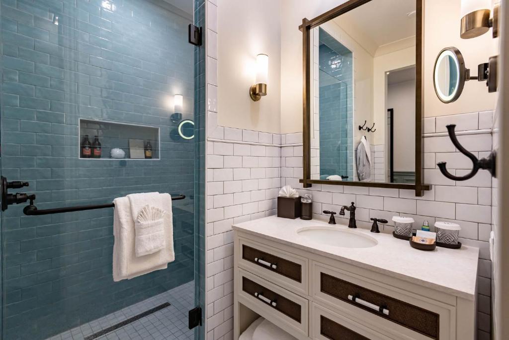 Camp Creek Inn - Quarto Duplo Com Varanda