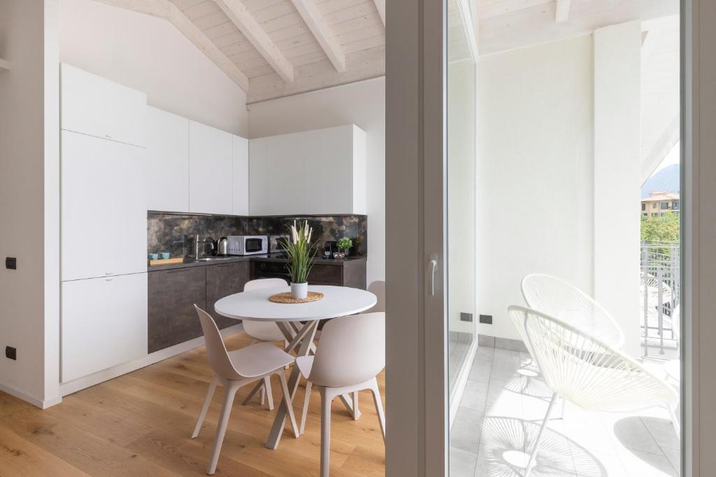 Een keuken of kitchenette bij Olmo Suites