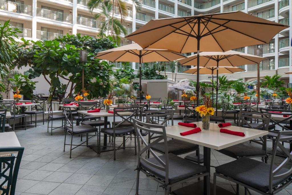 Restaurace v ubytování Sheraton Suites Fort Lauderdale at Cypress Creek