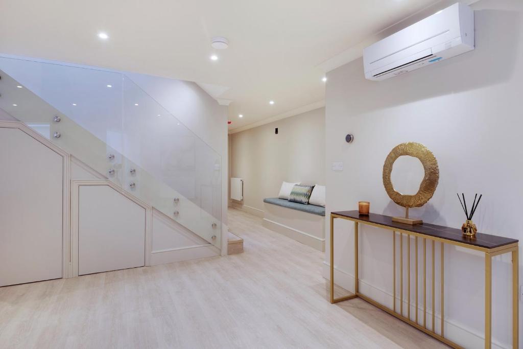 رزرو هتل، Marble Arch Suite 7-به میزبانی Sweetstay، آژانس مسافرتی آسمان سپید