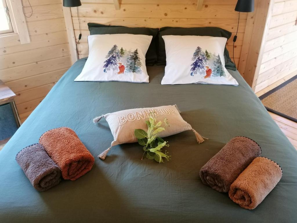 Postel nebo postele na pokoji v ubytování Le kota des 3 tilleuls