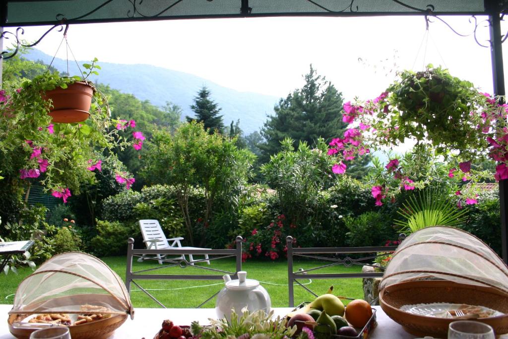 Nespecifikovaný výhled na hory nebo výhled na hory při pohledu z bed and breakfast