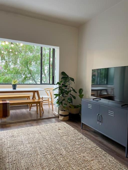 Tranquil Tamboerskloof Apartment, Cape Town (updated prices 2024)