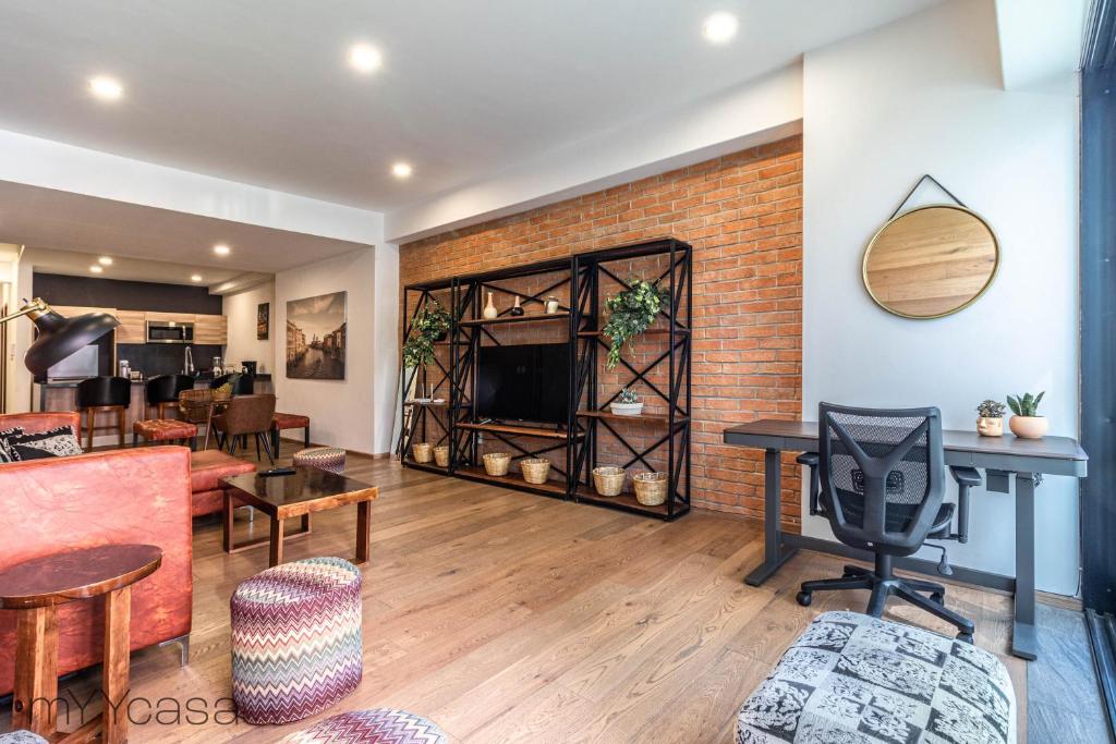 Apartment Spacious Apt. w/ Infinity Pool & Rooftop / La Roma, Mexico