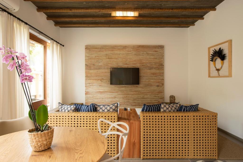 TV a/nebo společenská místnost v ubytování Santa Aldeia Hotel