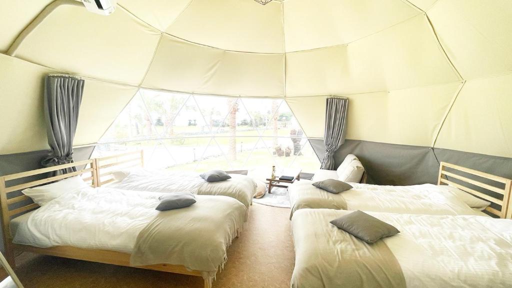 Postel nebo postele na pokoji v ubytování amazing view room 2 - Vacation STAY 66293v