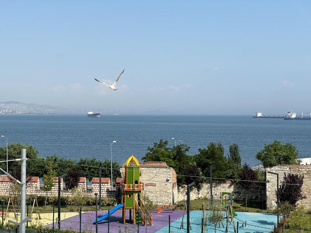 Queen Seagull Boutique Hotel - 5