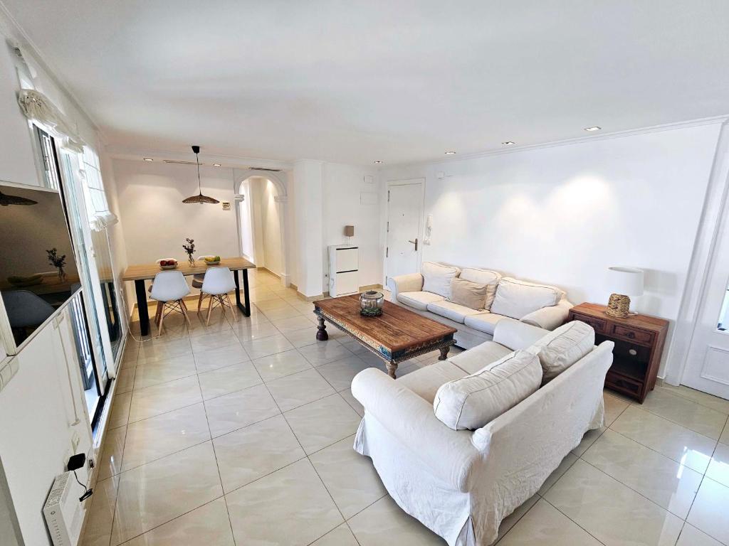 Amazing Attic in City Center, Alicante – Updated 2023 Prices
