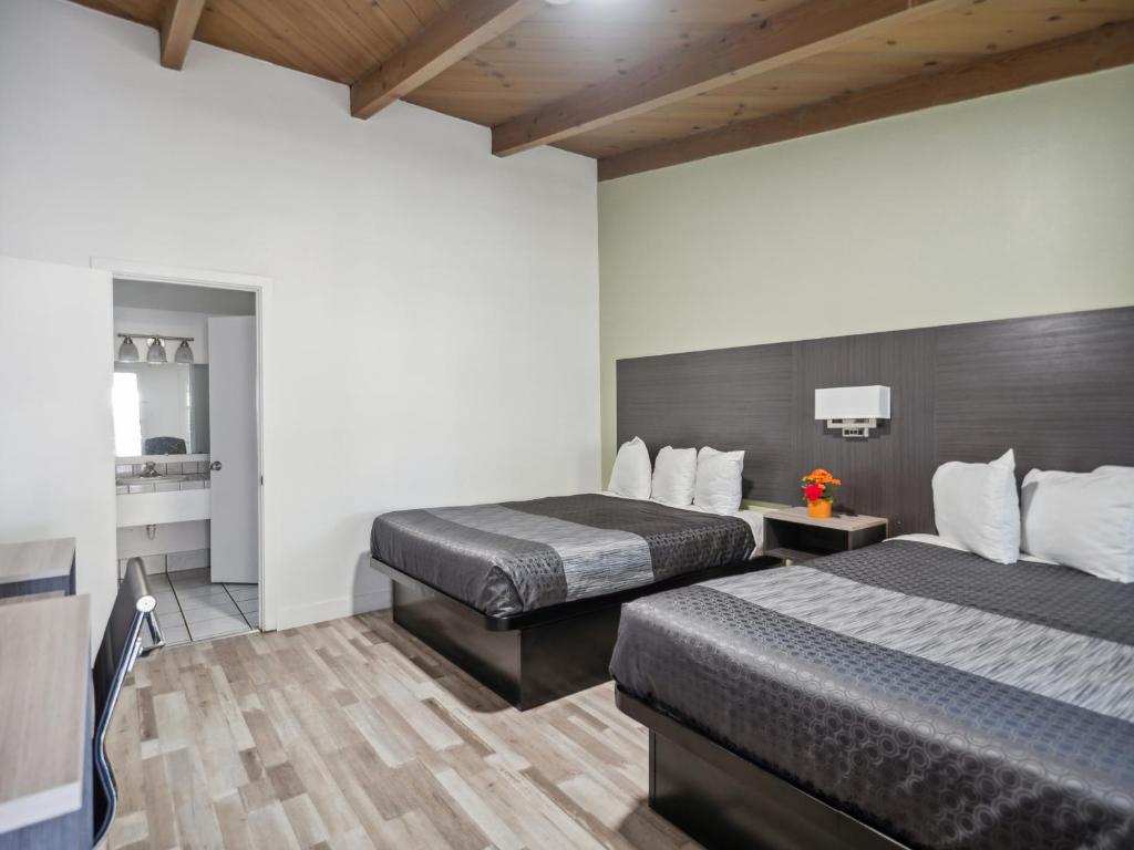 Discovery Inn Monterey Bay - Queen Kamer Met 2 Queensize Bedden