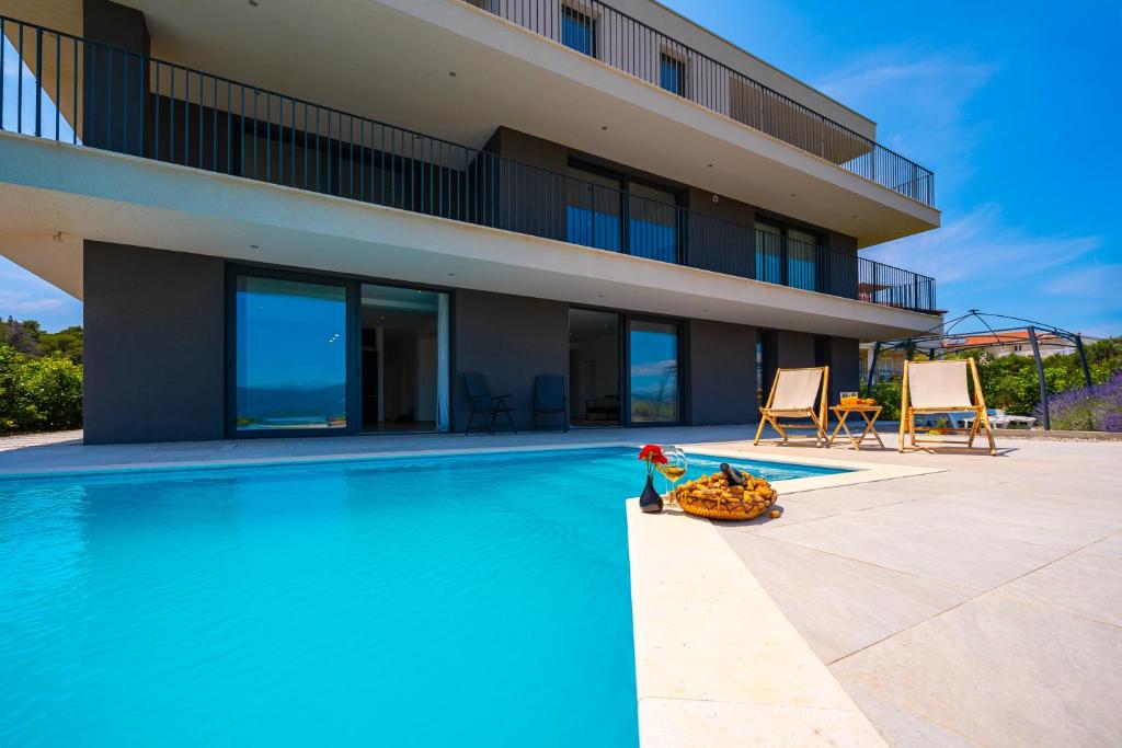 Swimmingpoolen hos eller tæt på Luxury Hidden Oasis - Greca