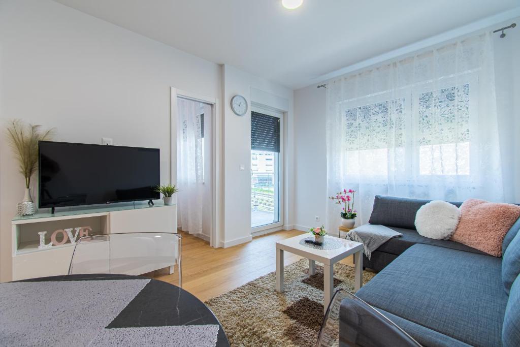 Flexible SelfCheckIns 51 - Zagreb - Garage - Loggia - New