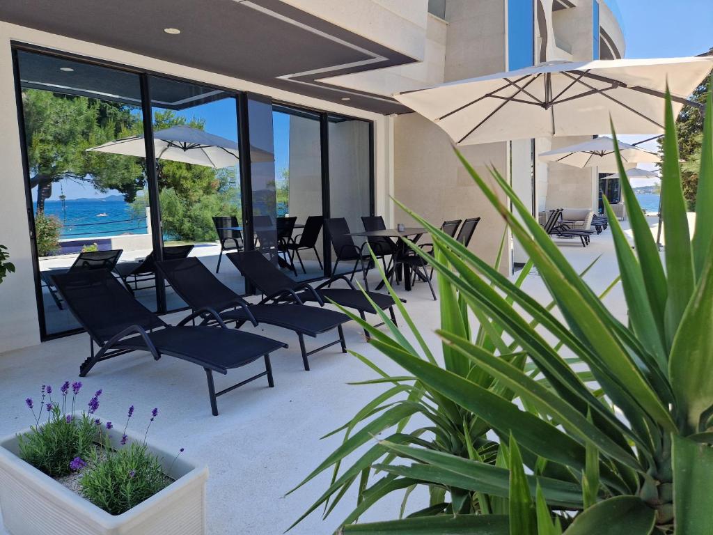 Apartments Dalmatia Infinity - One-Bedroom Apartment With Sea View - Ground Floor