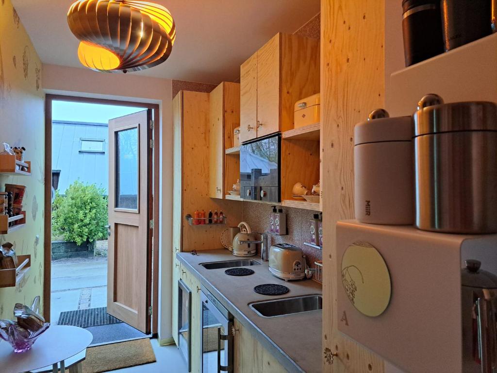 Kuchyň nebo kuchyňský kout v ubytování Silver Garden