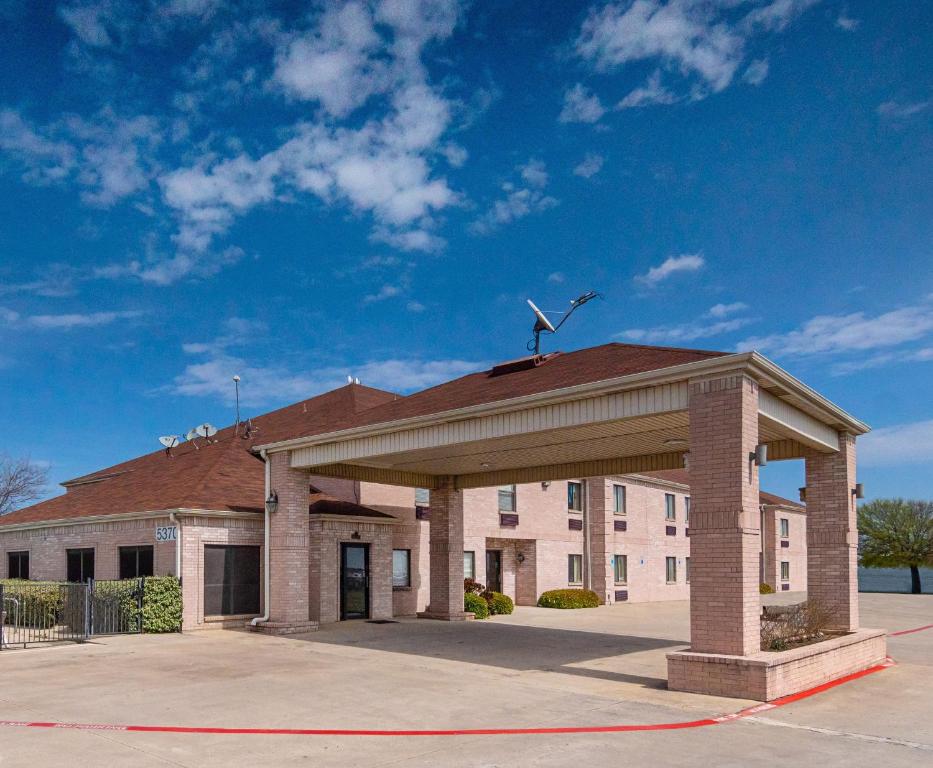 Red Roof Inn Fort Worth Saginaw, Fort Worth (updated prices 2024)