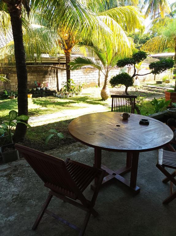 Zahrada ubytování Merendeng Hostel Kuta