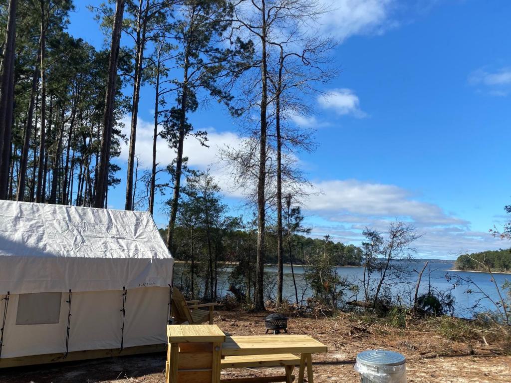 Luxury tent Tentrr State Park Site Louisiana South Toledo Bend State