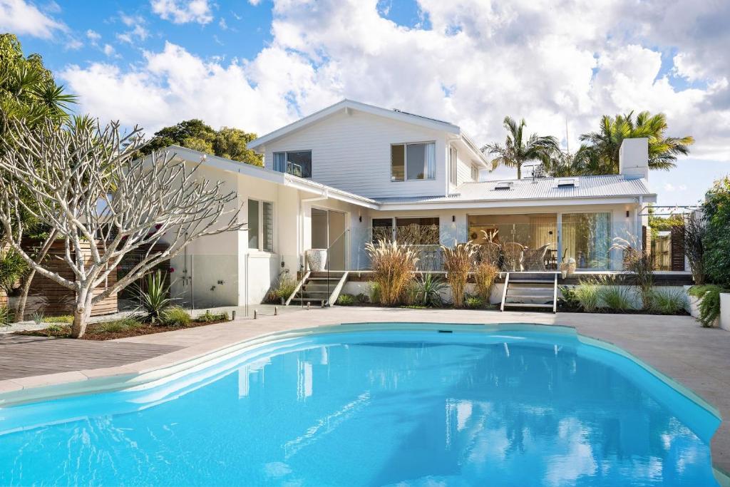 Kirra Beach House, Suffolk Park (updated prices 2025)