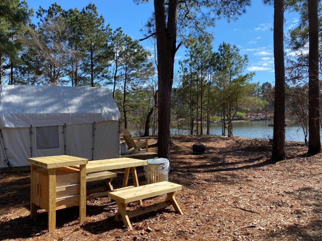 Luxury tent Tentrr State Park Site Louisiana South Toledo Bend State