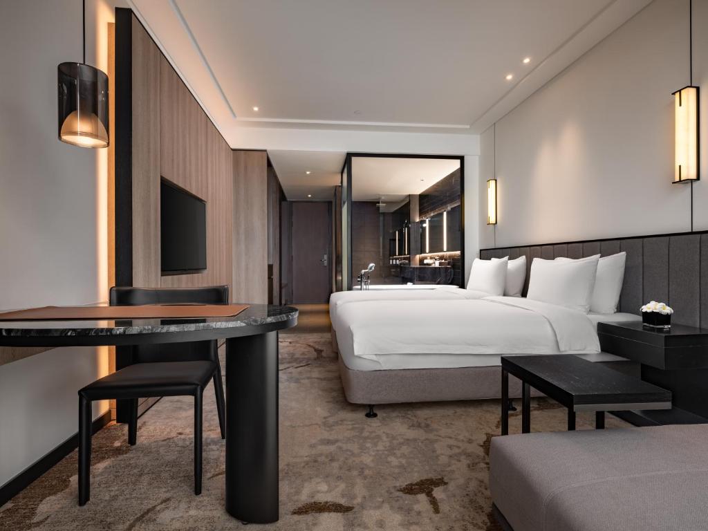 Standard Twin Room City View