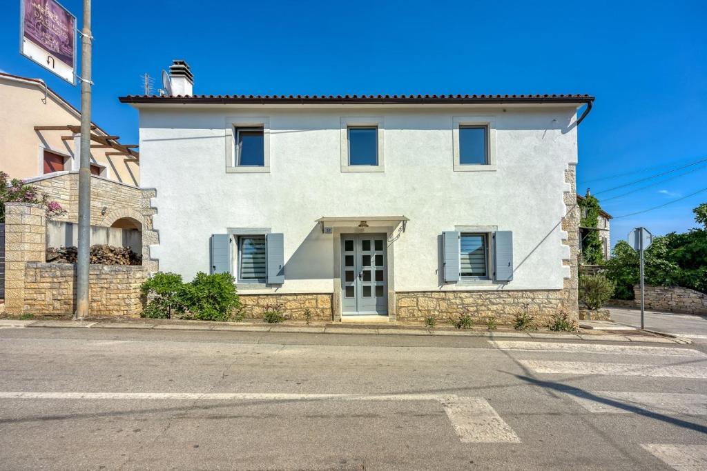 Villa Dvi Ladonje