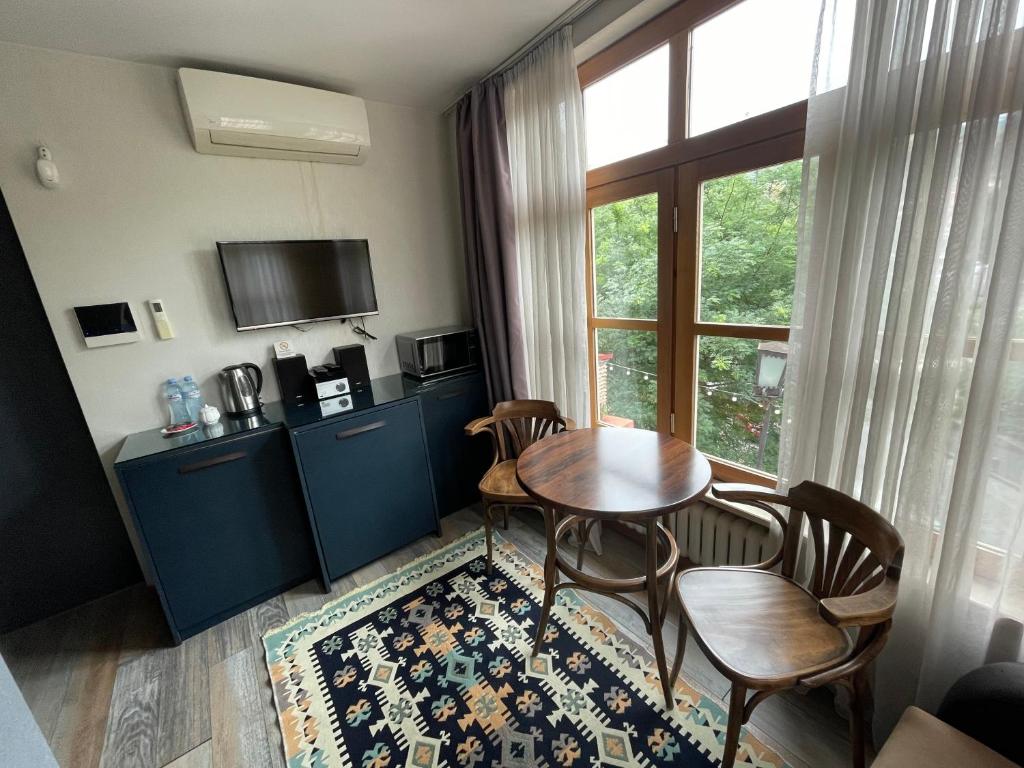 Apartment Tamarioni - Apartment With Balcony
