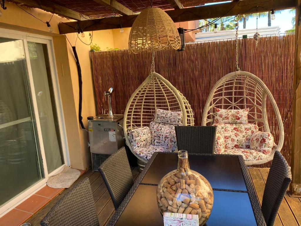 Fotografia z galérie ubytovania Halo - Amazing 4BR TownHouse with Jacuzzi and Big Terrace v Marbelli