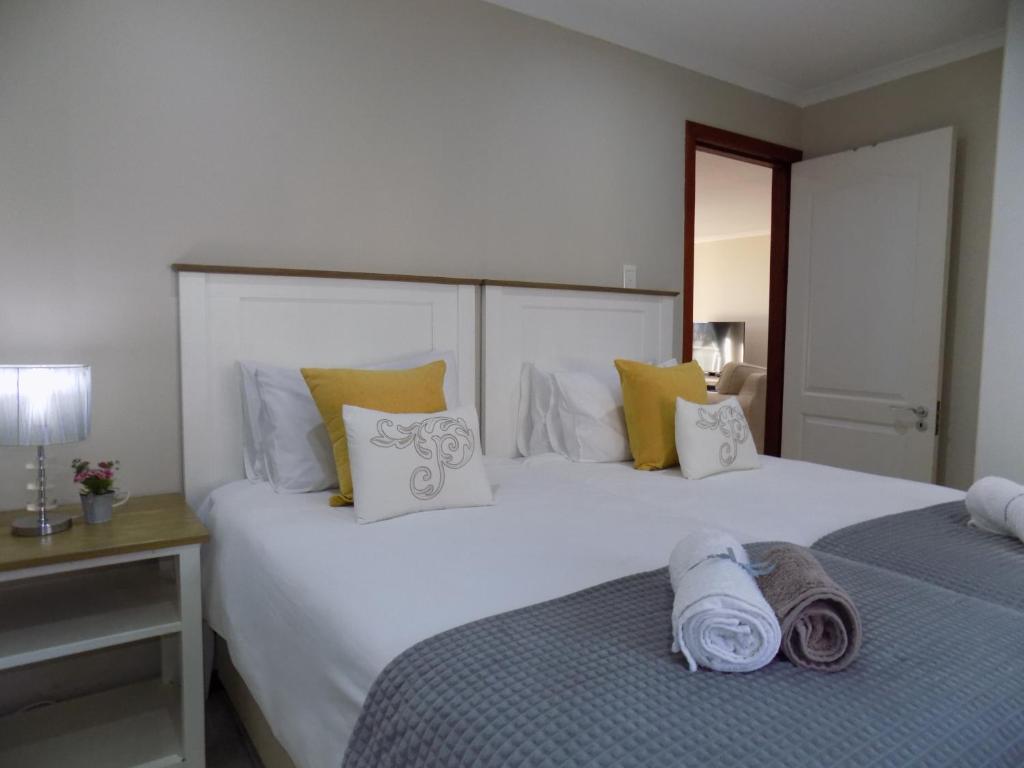 2-Bedroom Apartment within 1km of The Point Beach - Image 18