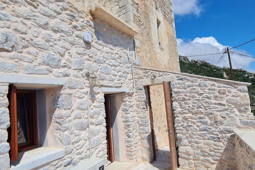 Το κτήριο όπου στεγάζεται  η βίλα