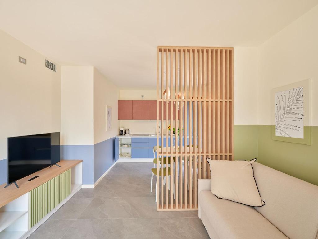 Leti Apartments Garda - Apartment With Terrace