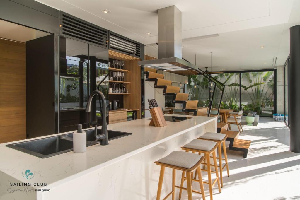 Sailing Club Signature Resort Phu Quoc - 8