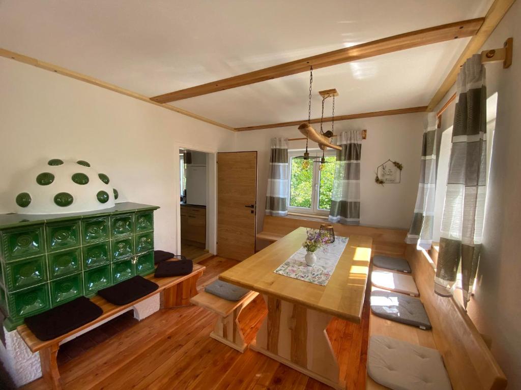 Kuchyň nebo kuchyňský kout v ubytování Almhaus Vorleithen