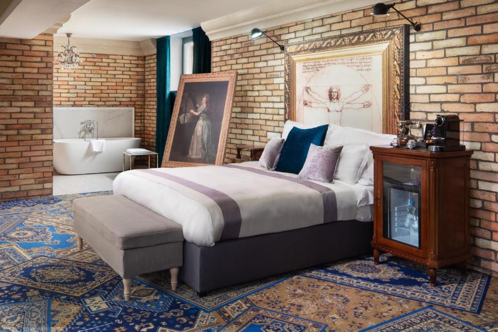 Mystery Hotel Budapest - Atelier Studio
