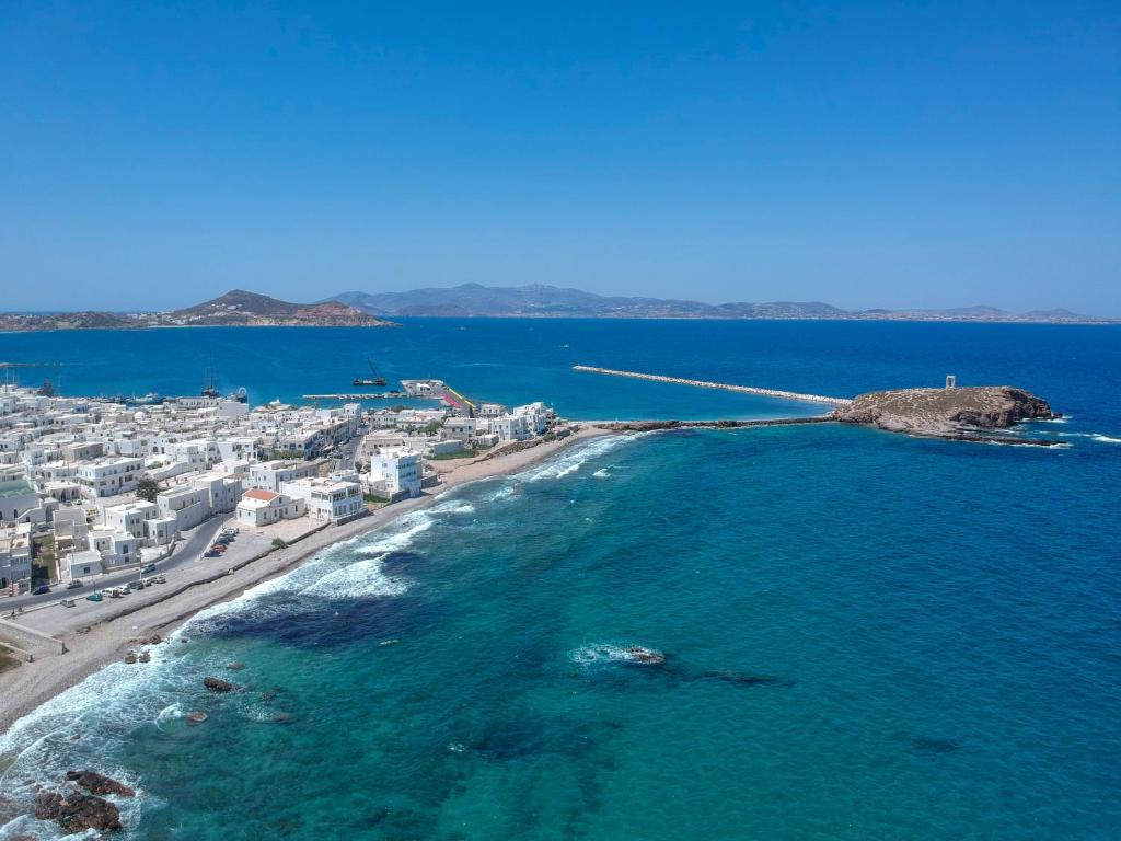 Naxos town ground floor apartment 10 min from port