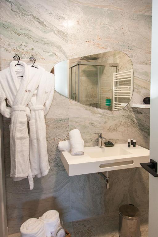 Kúpeľňa v ubytovaní Duruelo Mountain Suites