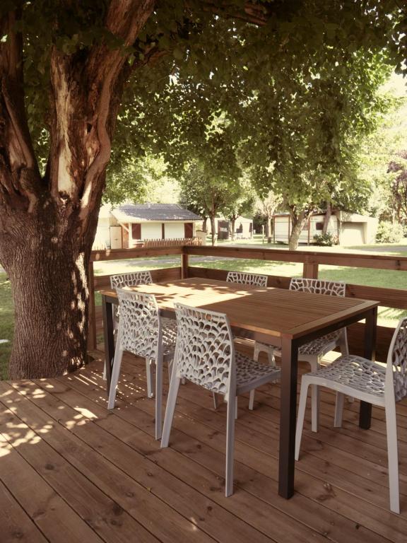 Zdjęcie z galerii obiektu Camping pays de Beille w mieście Les Cabannes