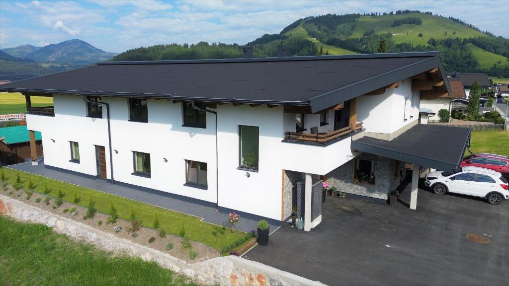 Nespecifikovaný výhled na hory nebo výhled na hory při pohledu z apartmánu