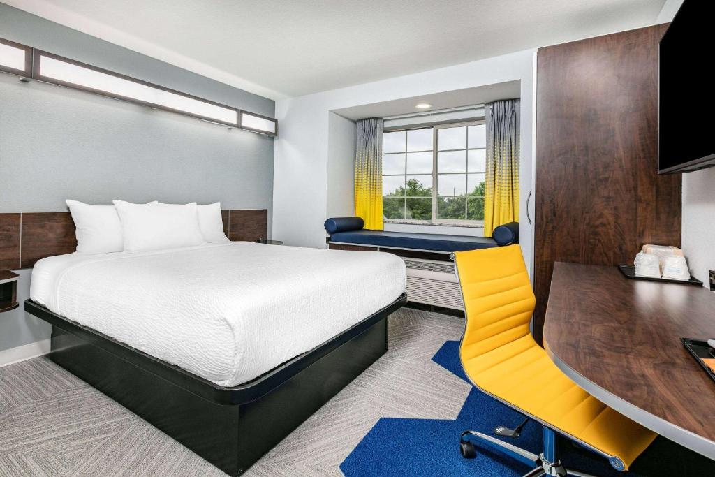 Microtel Inn & Suites by Wyndham Austin Airport - Quarto Queen - Não Fumador