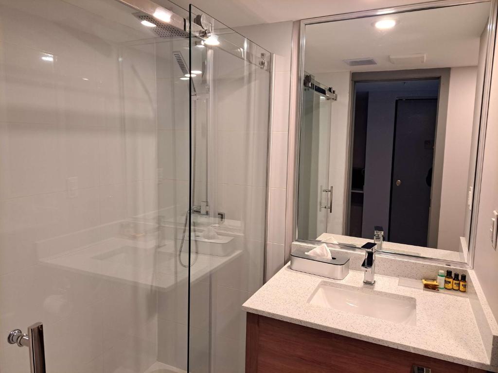 Best Western Plus Vancouver Airport Hotel - Resim 32