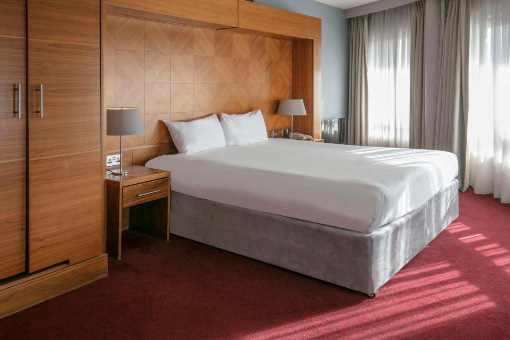 The Crown London, WorldHotels Distinctive - Resim 16