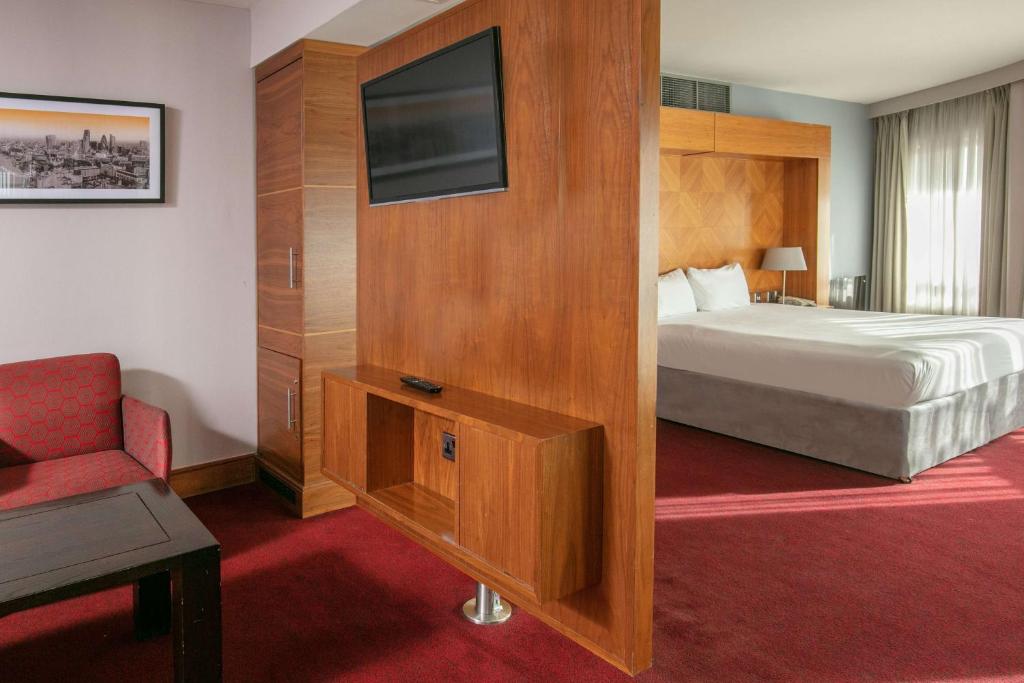 The Crown London, WorldHotels Distinctive - Resim 18