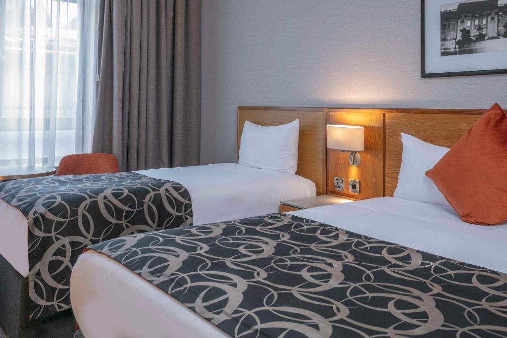 The Crown London, WorldHotels Distinctive - Executive Family Room