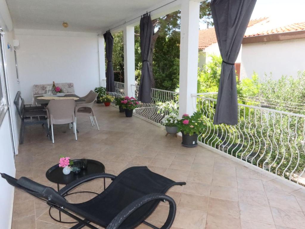 Balkón alebo terasa v ubytovaní Holiday Home Matkovic by Interhome