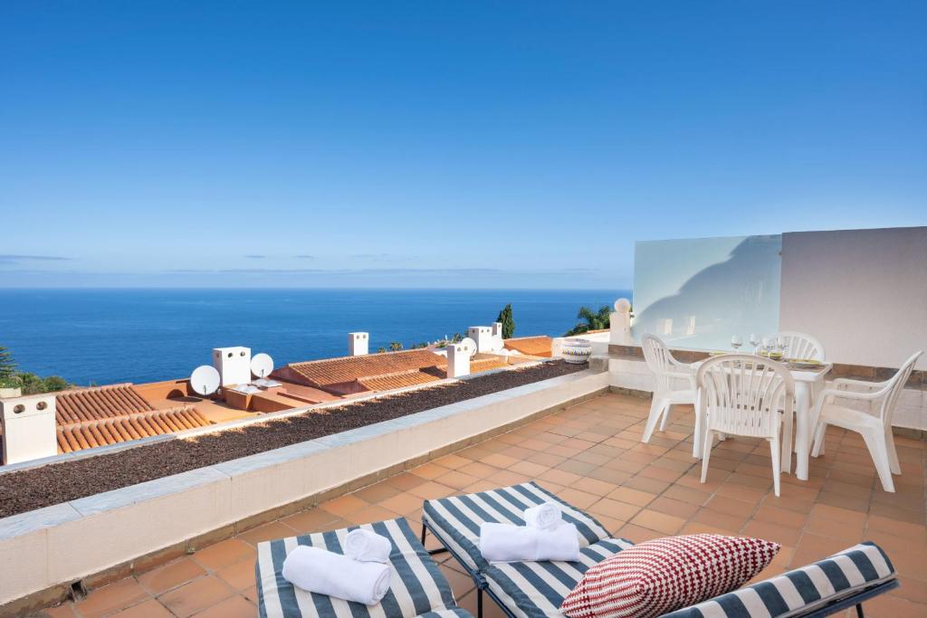 balcone con vista sull'oceano di Cosy flat with sea views in Santa Ursula a Santa Úrsula