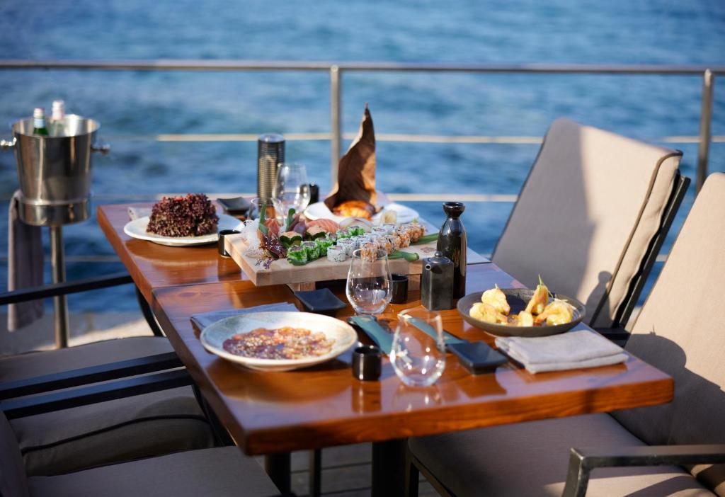 Nápoje v ubytování Elounda Peninsula Luxury Resort, Six Senses Spa