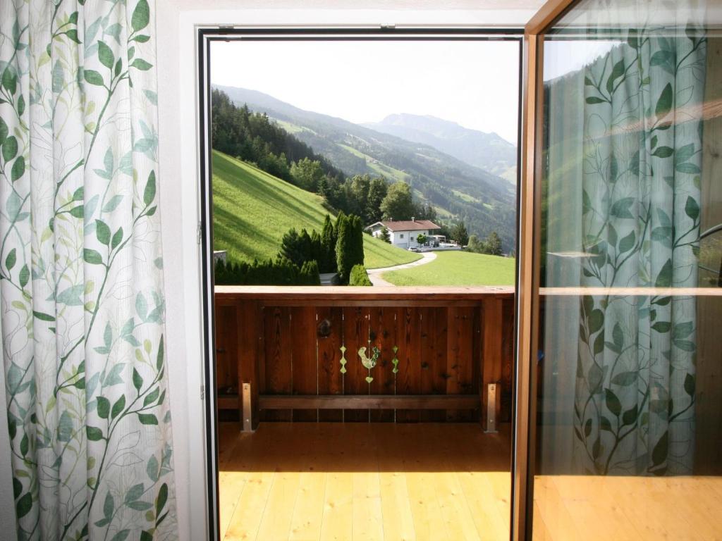 Nespecifikovaný výhled na hory nebo výhled na hory při pohledu z apartmánu