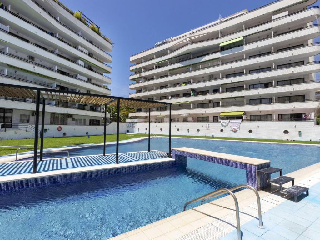 Bazén v ubytovaní Apartment Riviera Park J 56 by Interhome alebo v jeho blízkosti