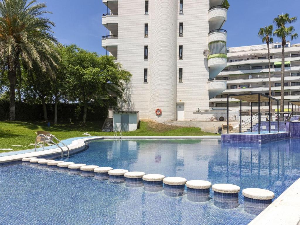 Bazén v ubytovaní Apartment Riviera Park J 56 by Interhome alebo v jeho blízkosti